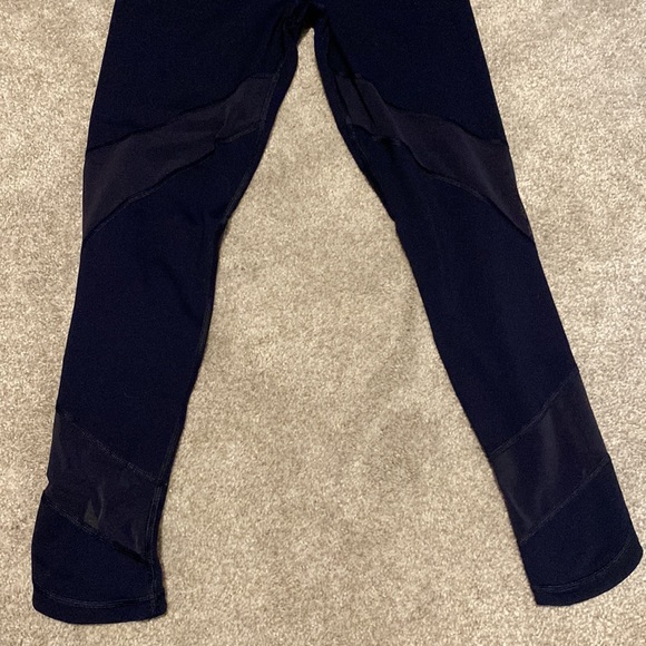 Victoria Secret small Navy leggings - Picture 2 of 4